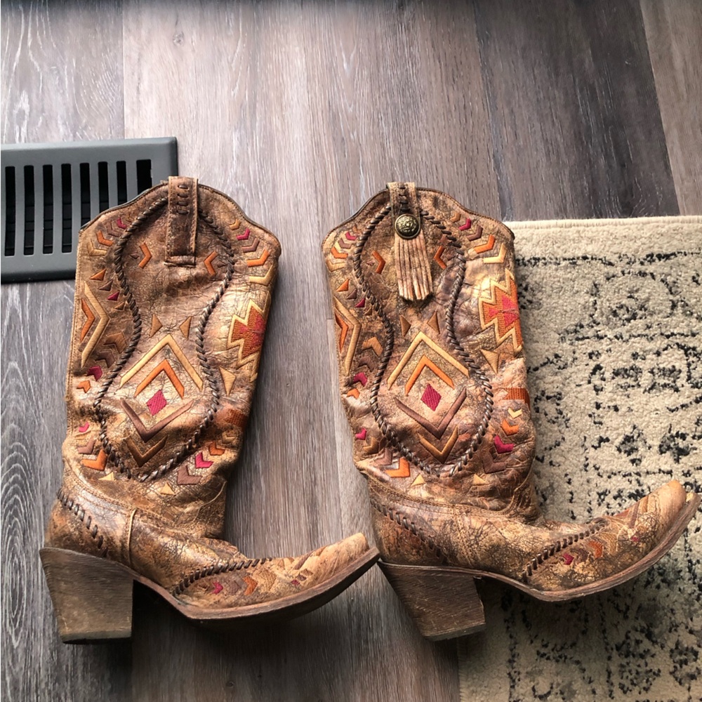 Corral Boots Vintage Style Brown Leather Embroidered Western Boots Size 6 Womens